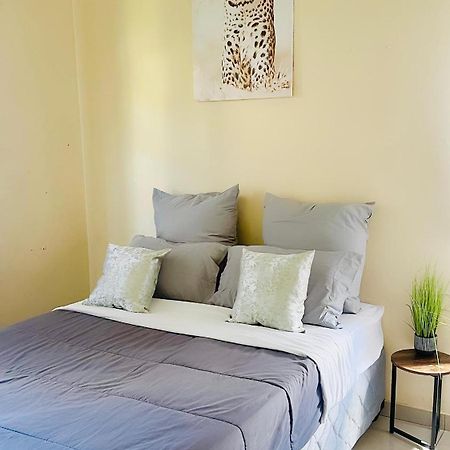 מאנזיני Zakhele Guest House מראה חיצוני תמונה